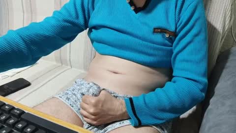 NEW VDEO N THE BO   online show from April 4, 10:39 pm