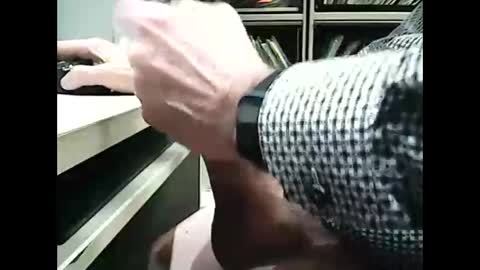 Snapshot of 01quebecboy69 chatting on February 27, 7:37 pm 01quebecboy69 online show from February 27, 7:37 pm