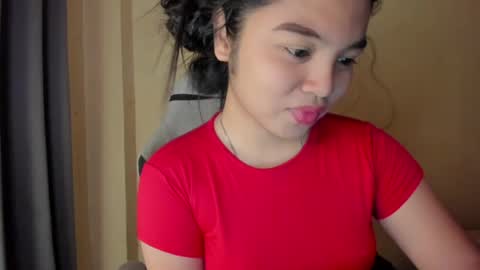 0wwlo0k online show from April 18, 5:31 am