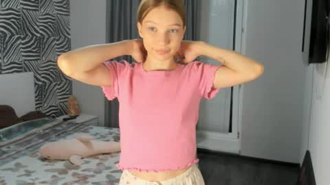 Kira online show from August 2, 7:37 pm