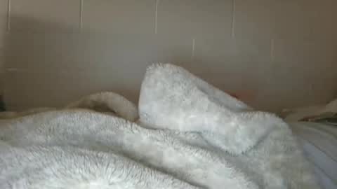 18skinnypee online show from March 11, 7:50 pm