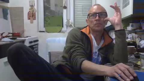 1973man online show from March 28, 10:44 pm