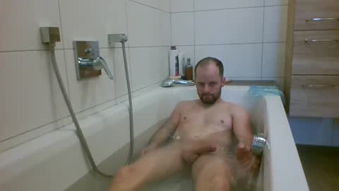 Snapshot of 19berni91 chatting on February 9, 1:56 pm berni online show from February 9, 1:56 pm