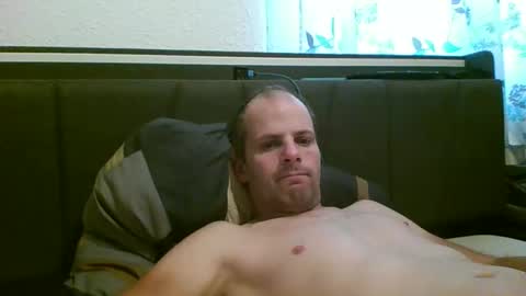 Snapshot of 19berni91 chatting on September 27, 5:49 am berni online show from September 27, 5:49 am