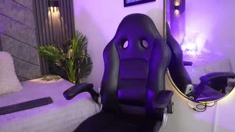 anya online show from September 20, 8:45 pm