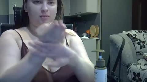 1LINDSEY1 online show from September 23, 7:09 pm