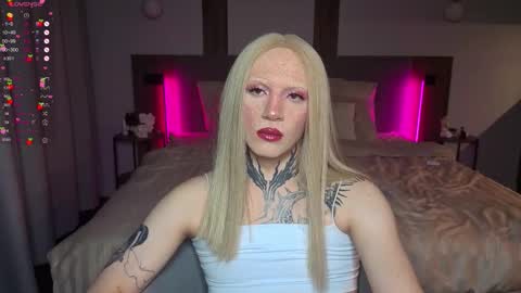 Michelle online show from February 12, 7:50 pm