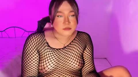 1lovelymess online show from October 4, 4:54 am