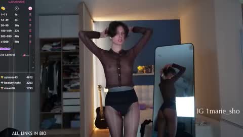 Marie online show from October 11, 6:33 pm