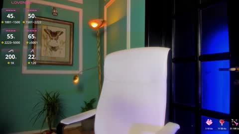 Moona  online show from November 29, 3:41 pm