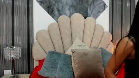 Luisa online show from January 13, 1:41 pm