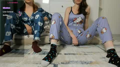 molly online show from April 23, 7:15 pm