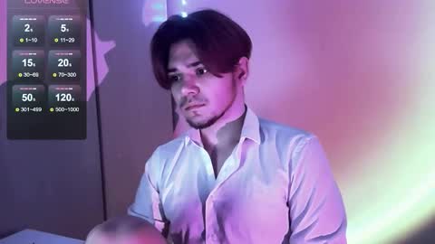 1roberttt online show from December 4, 11:15 pm