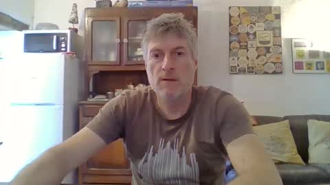 22esserre online show from April 3, 11:17 am