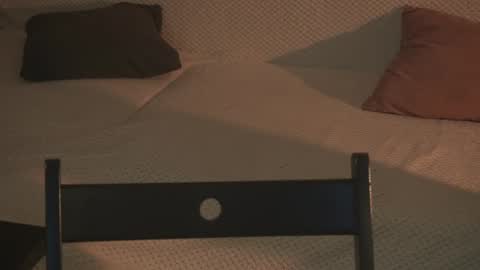 Elley  online show from March 11, 8:09 pm