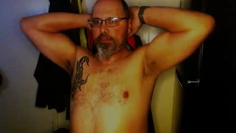 2krazylegz online show from December 7, 5:26 pm