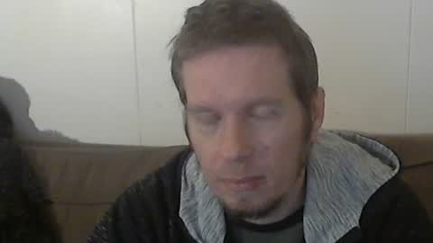 2small4you83 online show from January 18, 12:13 am