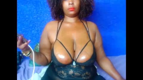 2sweetysmile online show from December 6, 6:44 pm