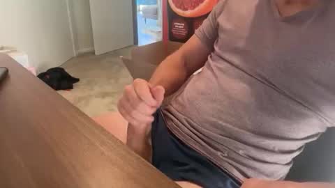 33upandabout33 online show from January 5, 11:19 pm