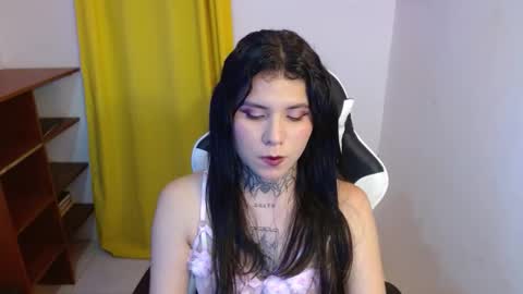 erika online show from October 31, 10:43 pm