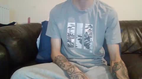 420feetloverr420 online show from September 27, 11:24 pm