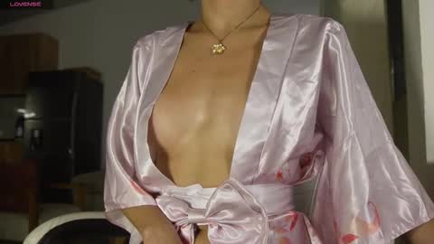 Snapshot of 4444ngel chatting on October 24, 12:33 am Gabriela online show from October 24, 12:33 am
