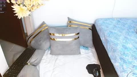 493ashlyfoxx online show from November 28, 4:25 pm