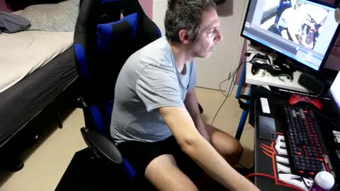 Larese Carlo online show from March 7, 5:07 am