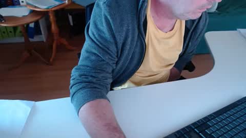 Snapshot of 69pifpaf chatting on March 7, 12:56 pm 69pifpaf online show from March 7, 12:56 pm