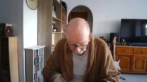  Papi  online show from February 16, 12:43 pm