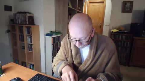  Papi  online show from March 27, 3:34 am