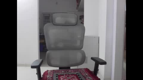 MROSE7080 online show from March 24, 6:47 pm