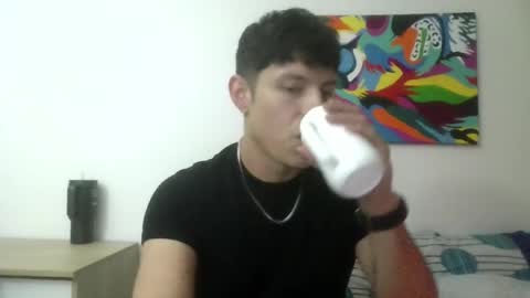 82tomas online show from April 19, 11:40 pm