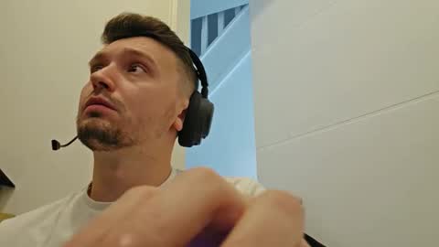 8inchdude93 online show from September 13, 12:51 pm