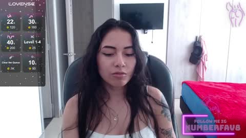 Addison  online show from December 18, 8:47 pm