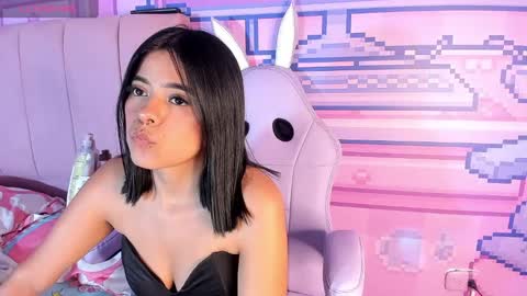 Snapshot of _18alice chatting on October 17, 3:21 am Alice  online show from October 17, 3:21 am