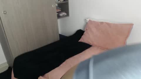 _abrill_20 online show from October 30, 2:01 am