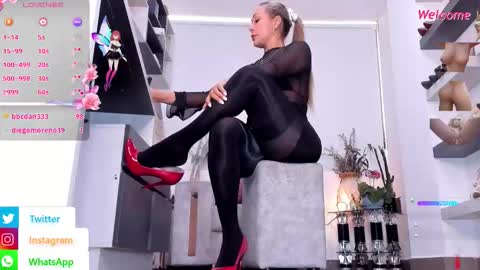 Snapshot of _ana_bolena__ chatting on September 20, 4:10 pm Ana Bolena online show from September 20, 4:10 pm