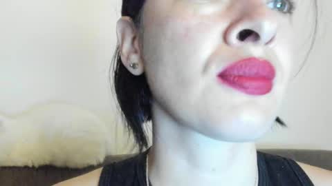 antonia online show from February 4, 10:32 am