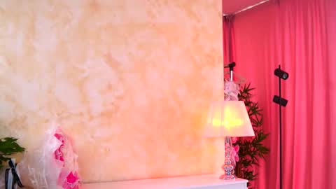 Arielle online show from October 16, 9:09 am