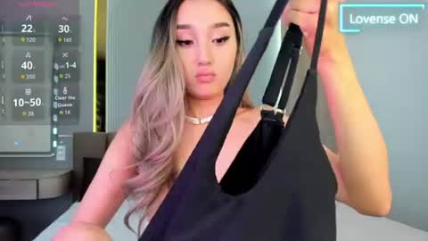 _asian_princess11_ online show from August 6, 4:10 am