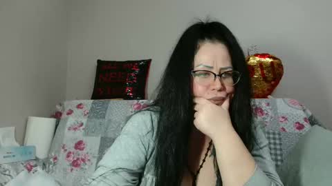 KHALEESI online show from November 15, 12:01 am