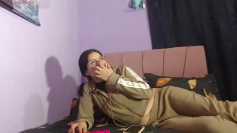 _boombom__ online show from February 5, 11:08 pm