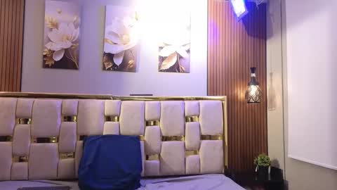 Caroline online show from April 17, 10:28 am