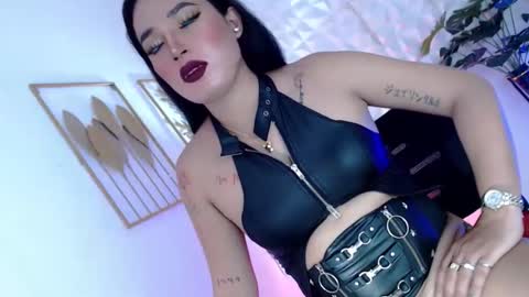 Caroline online show from September 22, 8:29 am