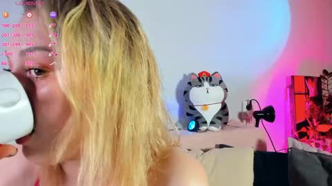 Christina Chris online show from May 27, 9:06 am