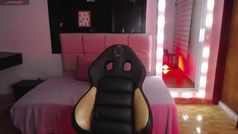 _charlotte_collins_ online show from October 27, 5:13 pm