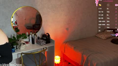 _chloe_miller_ online show from April 18, 7:58 pm