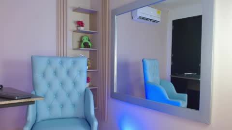 _cloe_21 online show from June 4, 2:34 pm