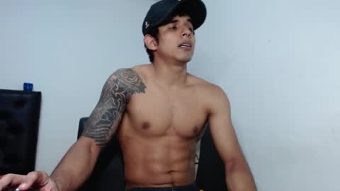  crissgex  online show from April 1, 3:07 am